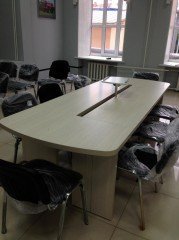 Стол для переговоров